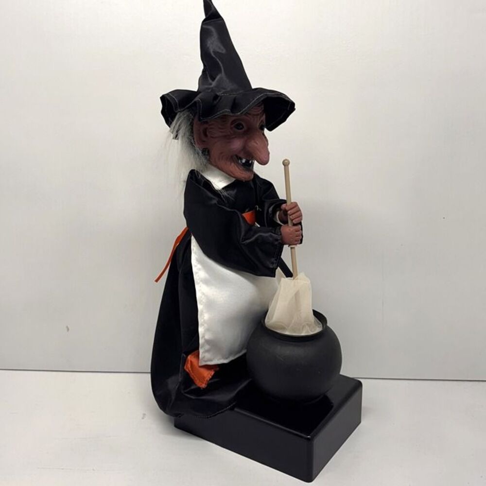Vtg Animated Witch Stirring Cauldron Pot Halloween Decoration Figure - Untested - Picture 6 of 11